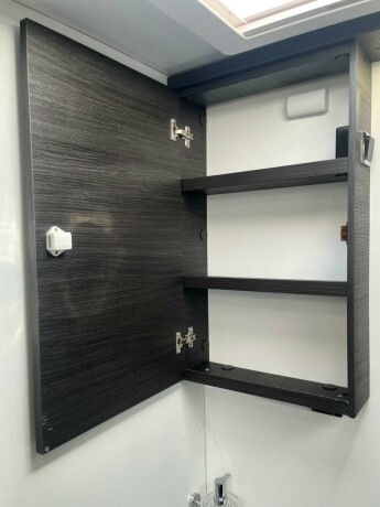 benimar-mileo-297-queensbed-senkeseng-9-trinn-automat-23-160hk-truma-med-elektrisk-vinterpakke-diesel-2021-big-68