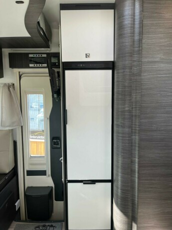 benimar-mileo-297-queensbed-senkeseng-9-trinn-automat-23-160hk-truma-med-elektrisk-vinterpakke-diesel-2021-big-51