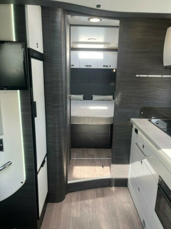 benimar-mileo-297-queensbed-senkeseng-9-trinn-automat-23-160hk-truma-med-elektrisk-vinterpakke-diesel-2021-big-74