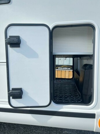 benimar-mileo-297-queensbed-senkeseng-9-trinn-automat-23-160hk-truma-med-elektrisk-vinterpakke-diesel-2021-big-9