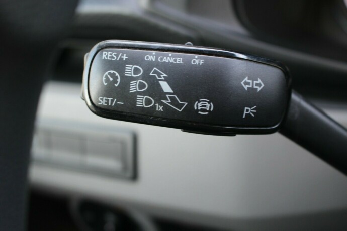 volkswagen-transporter-diesel-2020-big-14