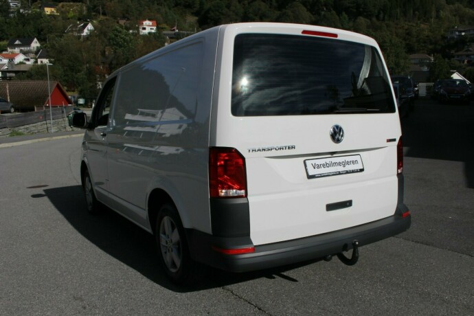 volkswagen-transporter-diesel-2020-big-3