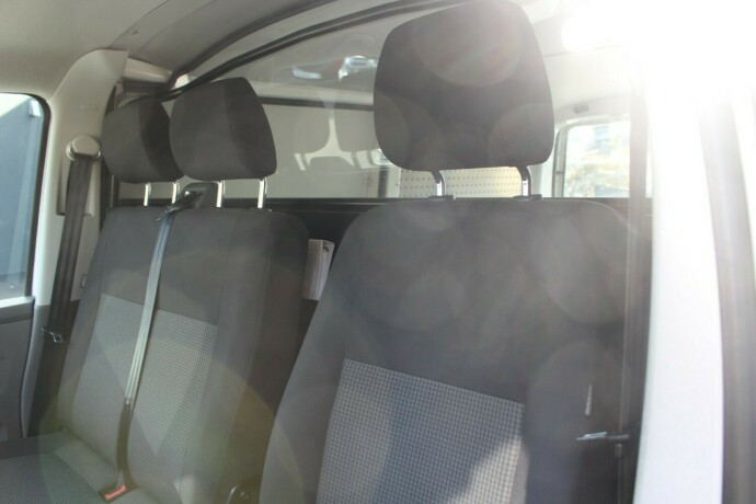 volkswagen-transporter-diesel-2020-big-10