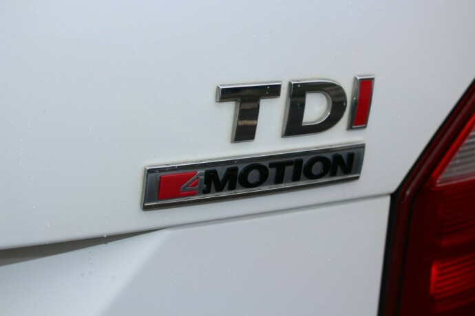 volkswagen-transporter-diesel-2018-big-4