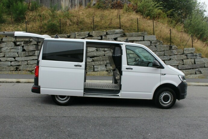 volkswagen-transporter-diesel-2018-big-6