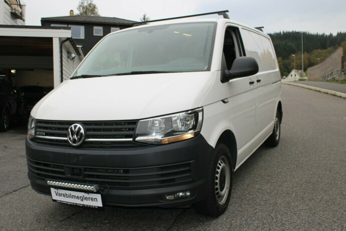 volkswagen-transporter-diesel-2018-big-1