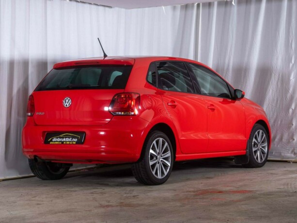 volkswagen-polo-bensin-2011-big-6