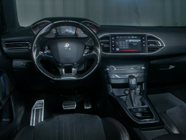 peugeot-308-diesel-2015-big-42