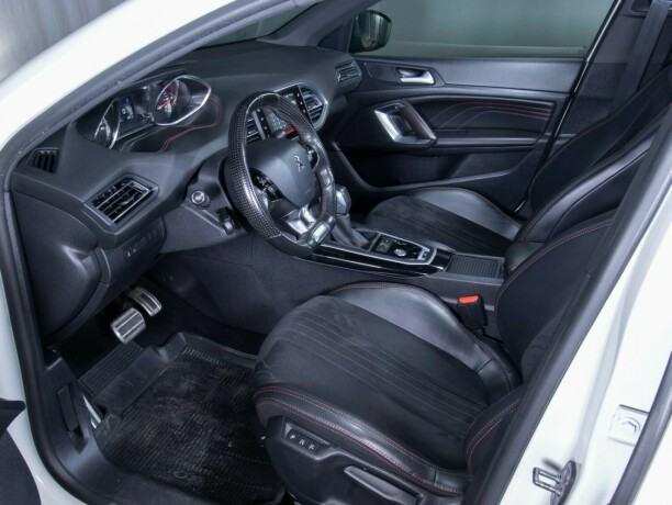 peugeot-308-diesel-2015-big-47