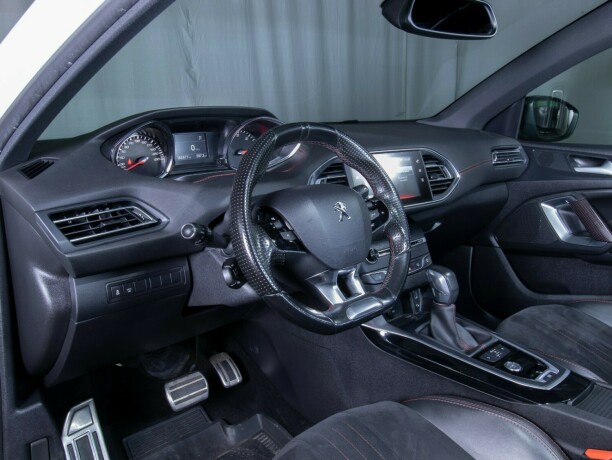 peugeot-308-diesel-2015-big-46