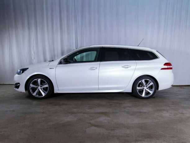 peugeot-308-diesel-2015-big-3