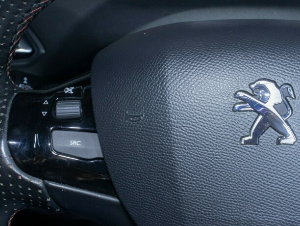 peugeot-308-diesel-2015-big-27