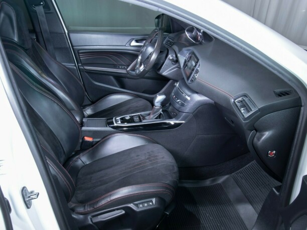 peugeot-308-diesel-2015-big-52