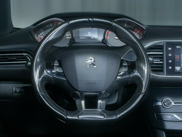 peugeot-308-diesel-2015-big-23