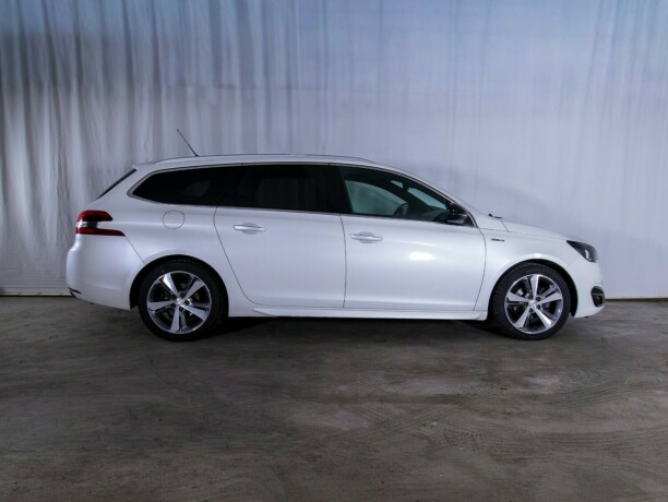peugeot-308-diesel-2015-big-4