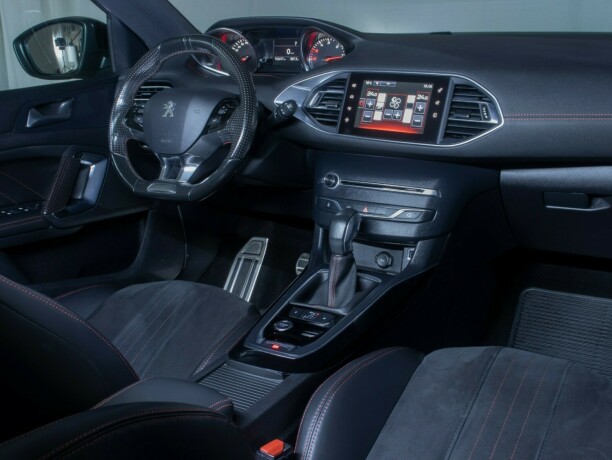 peugeot-308-diesel-2015-big-14