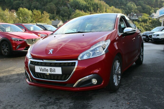 peugeot-208-bensin-2016-big-1