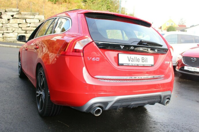 volvo-v60-elektrisitetdiesel-2018-big-2