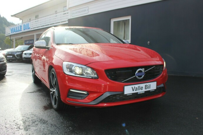 volvo-v60-elektrisitetdiesel-2018-big-0