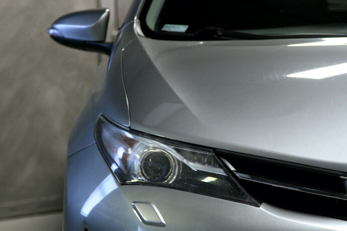 toyota-auris-elektrisitetbensin-2014-big-17