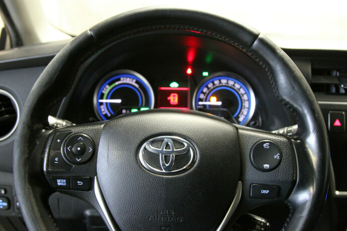 toyota-auris-elektrisitetbensin-2014-big-13