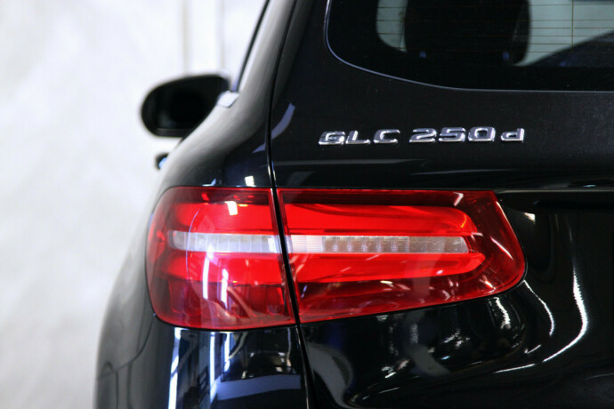 mercedes-benz-glc-diesel-2017-big-19