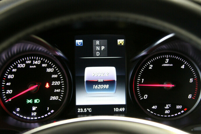 mercedes-benz-glc-diesel-2017-big-13