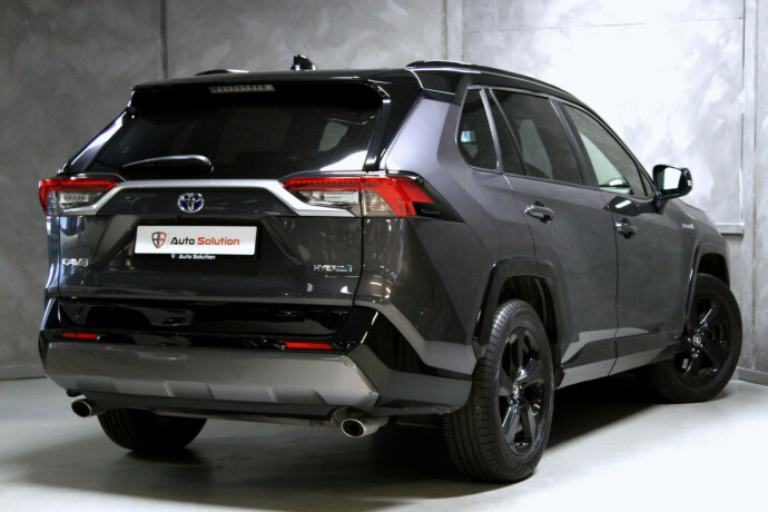 toyota-rav4-elektrisitetbensin-2019-big-1