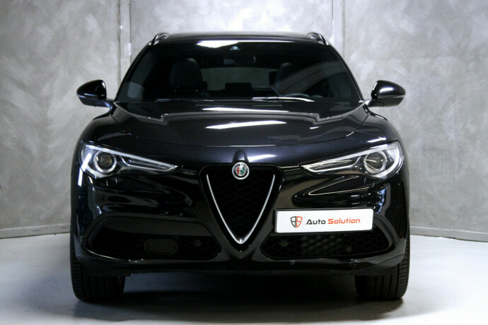 alfa-romeo-stelvio-bensin-2018-big-28