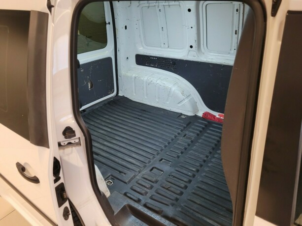 volkswagen-caddy-diesel-2015-big-9