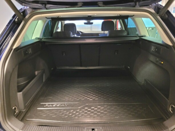 volkswagen-passat-elektrisitetbensin-2018-big-18