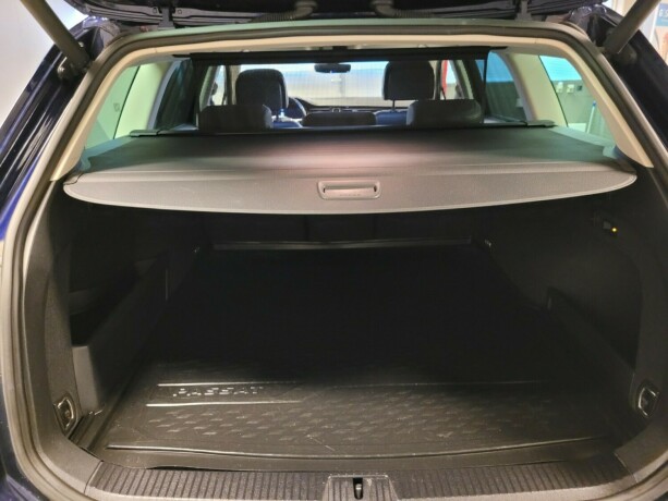 volkswagen-passat-elektrisitetbensin-2018-big-17