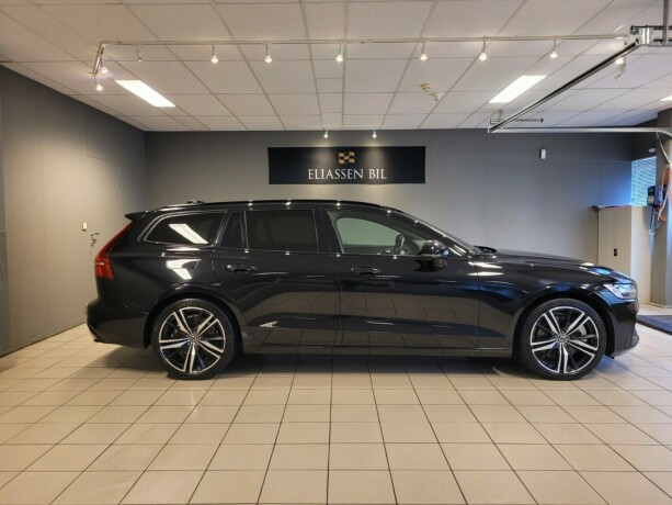 volvo-v60-elektrisitetbensin-2021-big-2