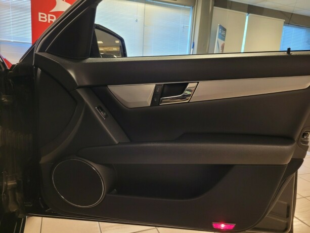 mercedes-benz-c-klasse-diesel-2010-big-15