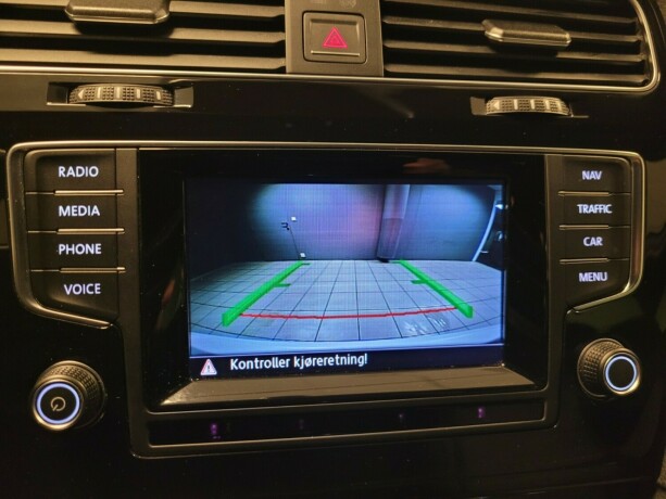 volkswagen-golf-bensin-2014-big-23