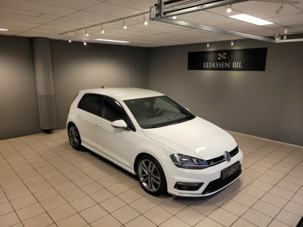 volkswagen-golf-bensin-2014-big-1