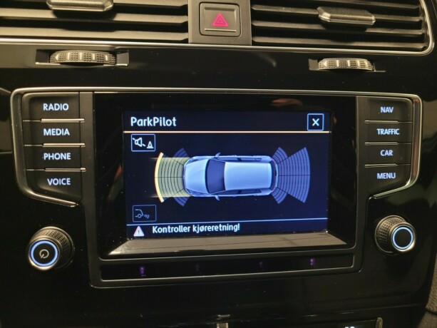 volkswagen-golf-bensin-2014-big-24
