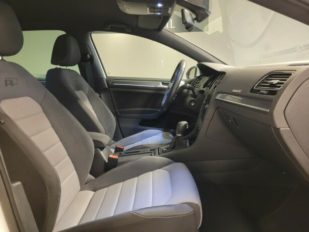 volkswagen-golf-bensin-2014-big-10