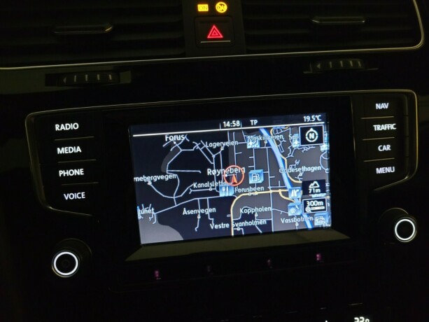 volkswagen-golf-bensin-2014-big-25