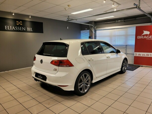 volkswagen-golf-bensin-2014-big-3