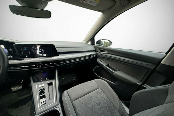 volkswagen-golf-bensin-2021-big-38