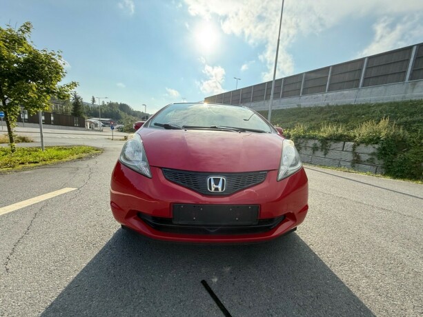 honda-jazz-bensin-2010-big-7