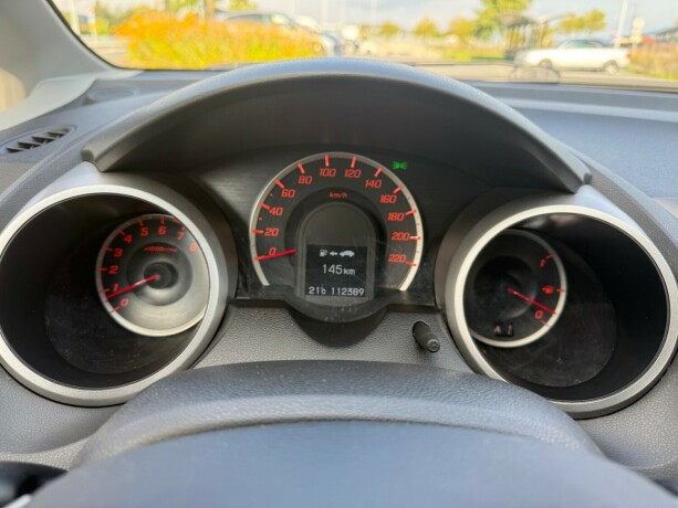 honda-jazz-bensin-2010-big-21