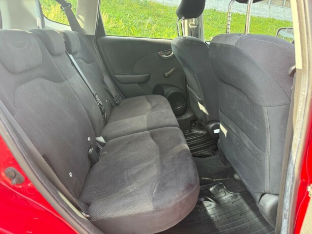 honda-jazz-bensin-2010-big-11