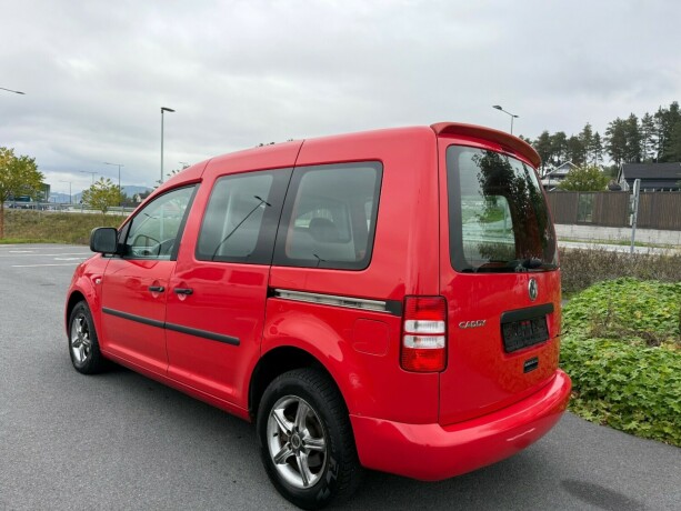 volkswagen-caddy-diesel-2011-big-4