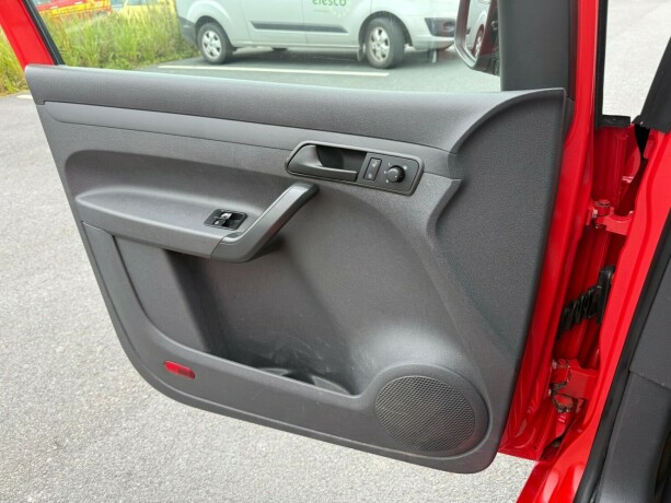volkswagen-caddy-diesel-2011-big-15