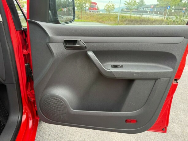 volkswagen-caddy-diesel-2011-big-9
