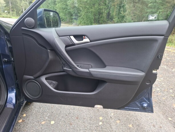 honda-accord-bensin-2008-big-19