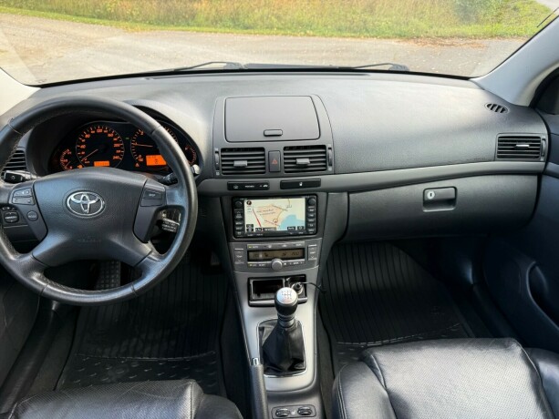 toyota-avensis-diesel-2007-big-13