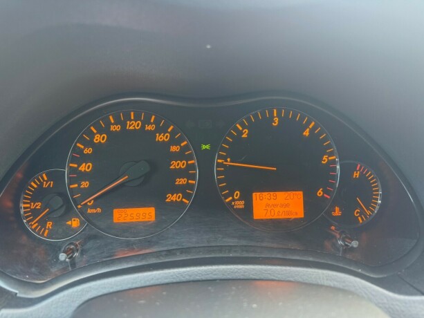 toyota-avensis-diesel-2007-big-20